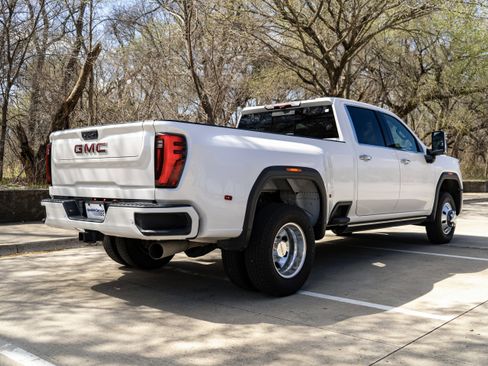 Used 2024 GMC Sierra 3500 Denali w/ Denali Reserve Package image 9