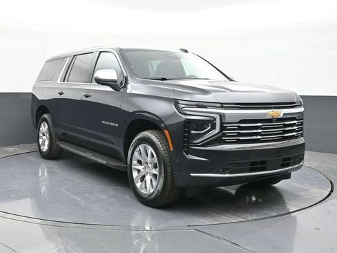 New 2025 Chevrolet Suburban Premier w/ Sun And Tow Package image 22