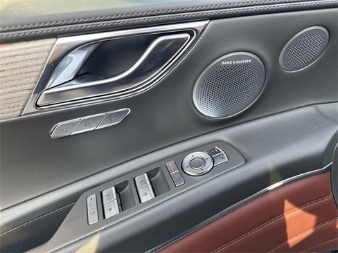 Used 2025 Genesis GV80 3.5T Prestige image 18