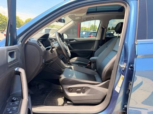 Used 2020 Volkswagen Tiguan SEL FWD image 22