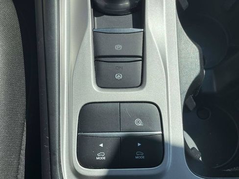 Used 2023 Ford Explorer XLT RWD image 24