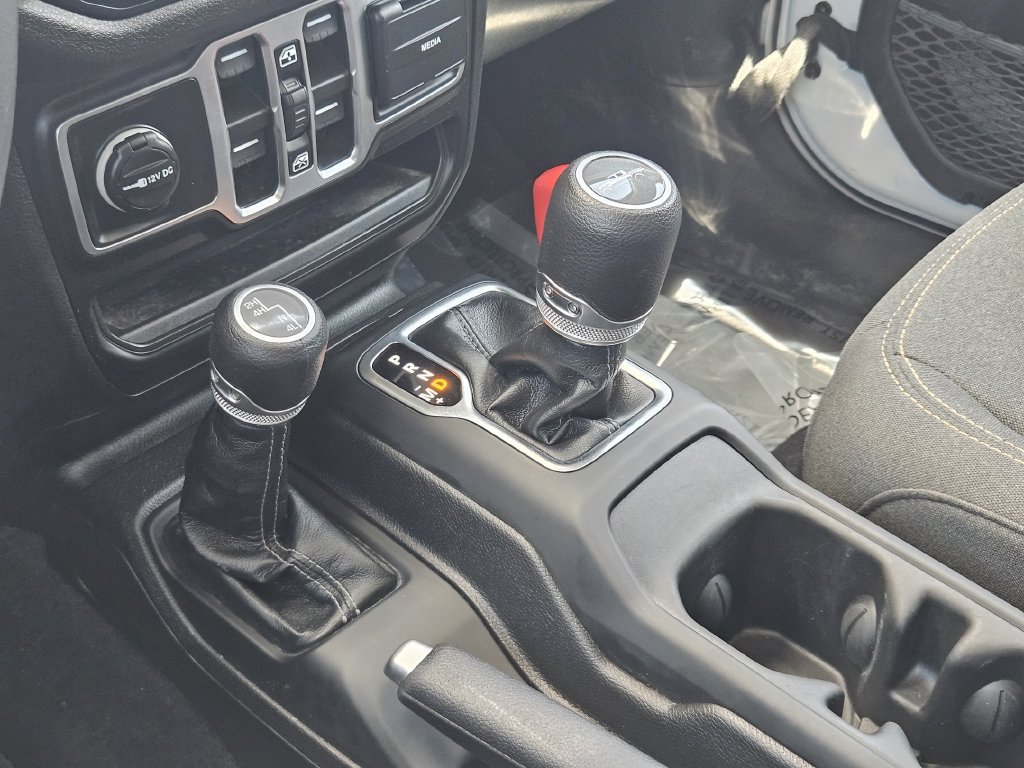 Used 2025 Jeep Gladiator Sport AWD/4WD image 20