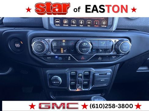 Used 2022 Jeep Wrangler Unlimited Sahara w/ Cold Weather Group image 33