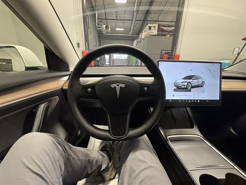 Used 2022 Tesla Model 3 Long Range AWD/4WD image 20