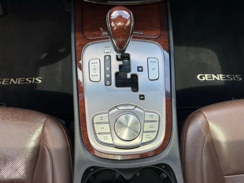 Used 2011 Hyundai Genesis 4.6 RWD image 25