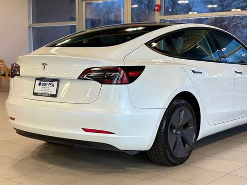 Used 2023 Tesla Model 3 Standard Range image 13