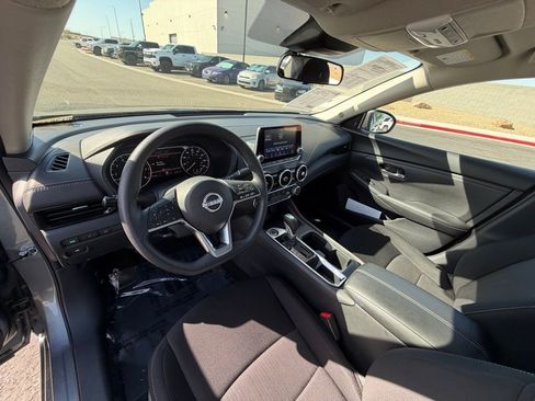 Used 2024 Nissan Sentra SV FWD image 12
