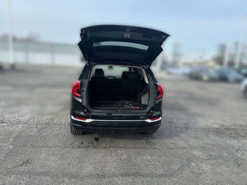 Used 2024 GMC Terrain Denali w/ Black Diamond Edition image 22