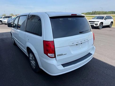 Used 2017 Dodge Grand Caravan SE FWD image 6