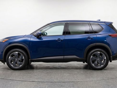 Used 2025 Nissan Rogue SV AWD/4WD image 5