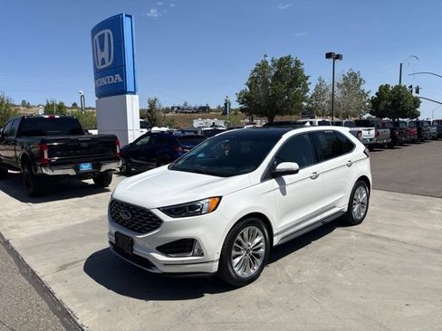 Used 2020 Ford Edge Titanium w/ Equipment Group 301A AWD/4WD image 2