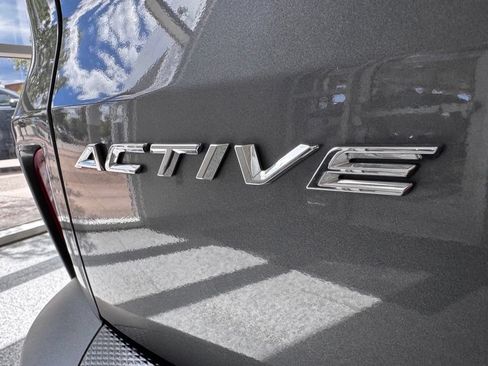 Used 2025 Ford Escape Active AWD/4WD image 8
