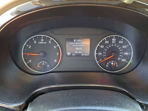 Used 2023 Kia Seltos EX image 9