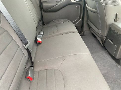 Used 2019 Nissan Frontier PRO-4X image 32