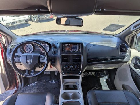 Used 2019 Dodge Grand Caravan SXT FWD image 21