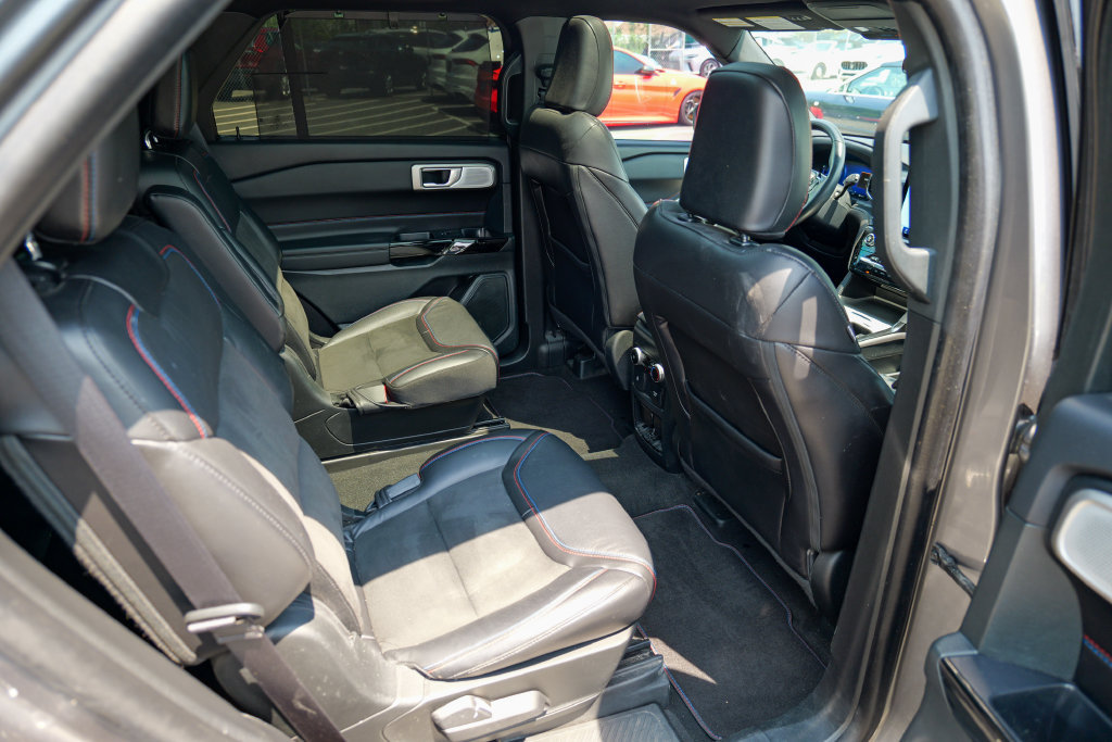 Used 2024 Ford Explorer ST w/ Equipment Group 401A AWD/4WD image 32