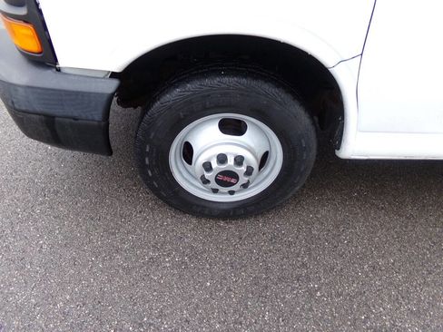 Used 2007 GMC Savana 3500 image 46