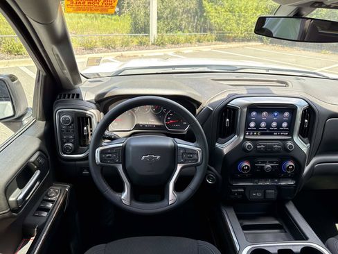 Used 2021 Chevrolet Silverado 1500 RST w/ Redline Edition AWD/4WD image 13