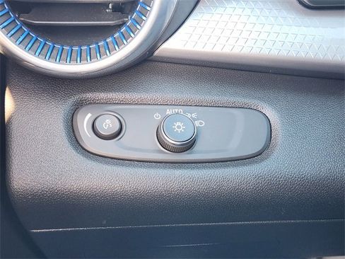 Certified 2024 Chevrolet Trax LT w/ Sunroof Package image 22