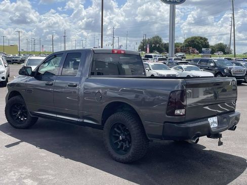 Used 2018 RAM 1500 Express RWD image 5