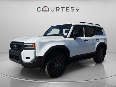 Certified 2024 Toyota Land Cruiser Base image 1