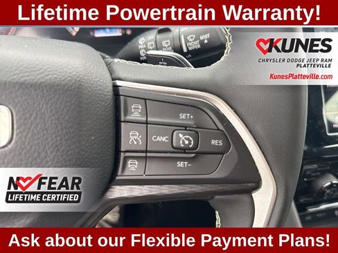 Used 2025 Jeep Grand Cherokee Altitude image 23