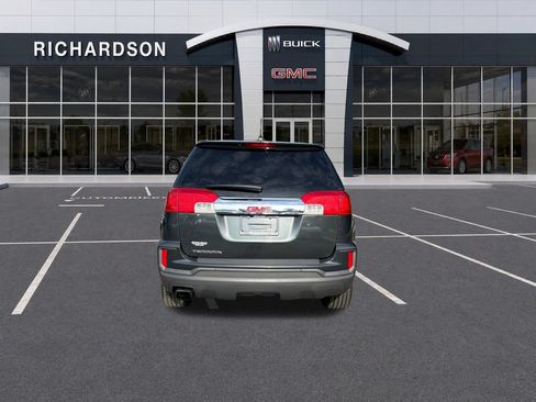 Used 2017 GMC Terrain SLE FWD image 4