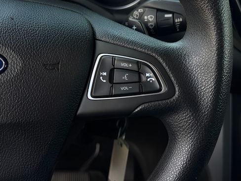 Used 2017 Ford Escape SE FWD image 25
