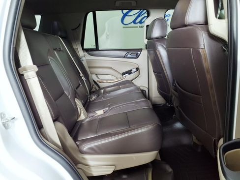 Used 2016 GMC Yukon SLE w/ Convenience Package RWD image 12