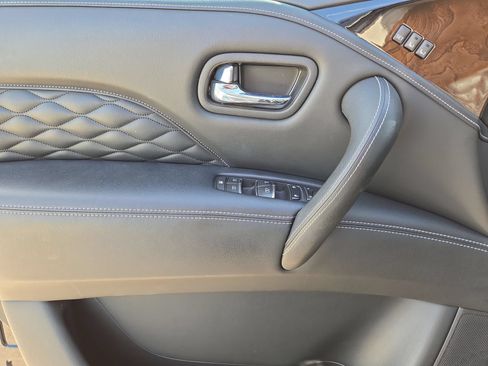 Used 2018 INFINITI QX80 2WD w/ Deluxe Technology Package image 15