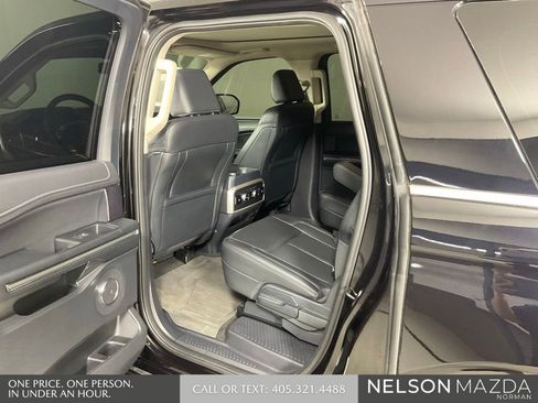 Used 2024 Ford Expedition Max XLT RWD image 14