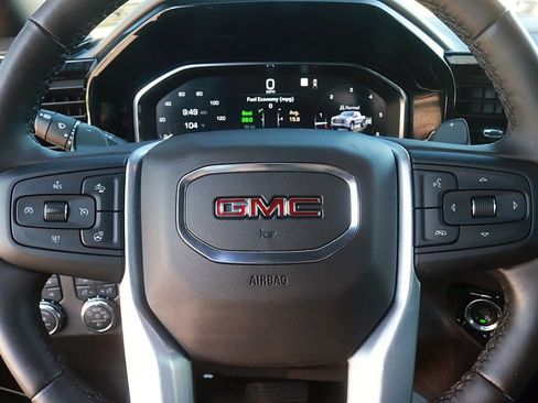 Used 2023 GMC Sierra 1500 SLT w/ SLT Premium Plus Package AWD/4WD image 18