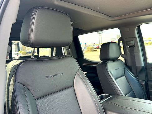 Used 2024 GMC Sierra 1500 Denali w/ Denali Reserve Package image 24