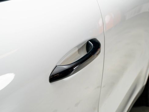 Certified 2025 Porsche Cayenne S AWD/4WD image 14