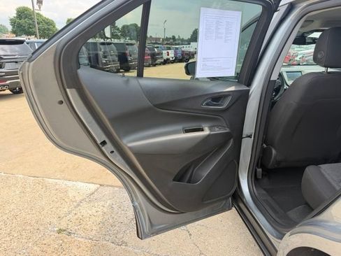 Used 2024 Chevrolet Equinox LT FWD image 37