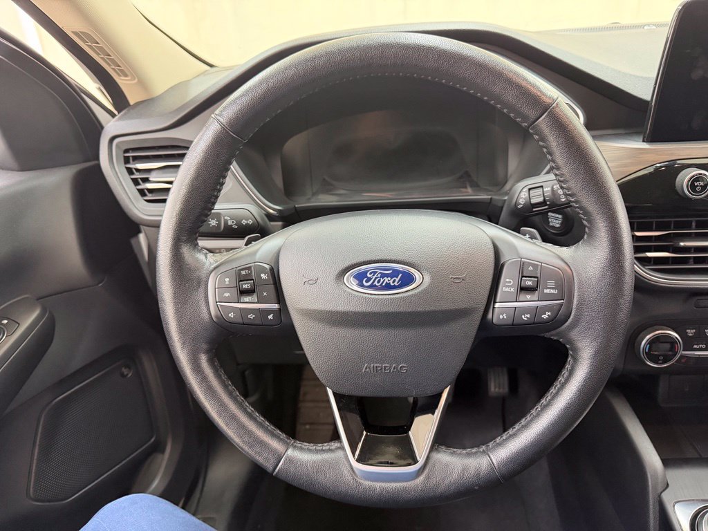 Used 2020 Ford Escape Titanium AWD/4WD image 21