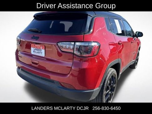 Used 2023 Jeep Compass Altitude w/ Sun and Sound Group image 7