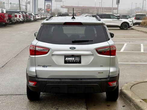 Used 2018 Ford EcoSport SE image 4