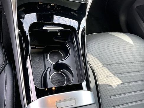 New 2025 Mercedes-Benz GLC 350e 4MATIC image 19