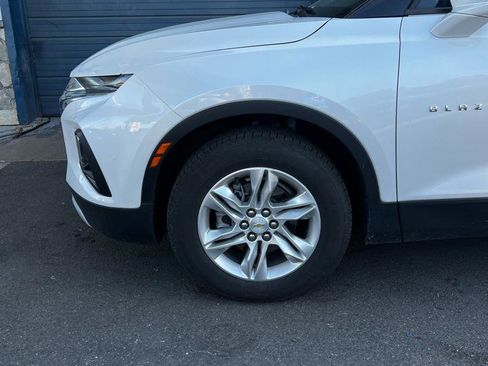 Used 2022 Chevrolet Blazer LT FWD image 2