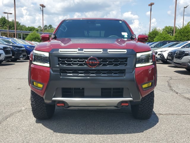 Used 2025 Nissan Frontier PRO-4X AWD/4WD image 2