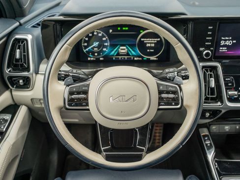 Used 2023 Kia Sorento SX Prestige image 25