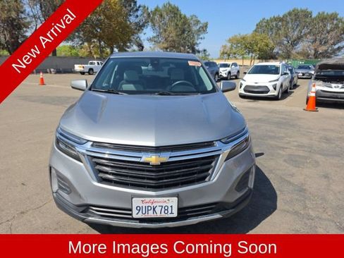 Used 2023 Chevrolet Equinox LT FWD image 2