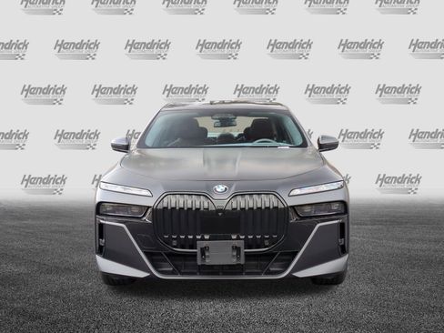 Certified 2023 BMW 740i image 3