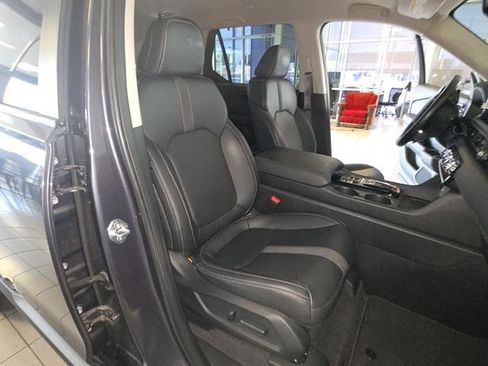 Used 2023 Honda Pilot EX-L image 25