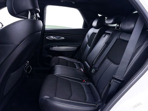 Used 2022 Genesis GV70 3.5T Sport AWD/4WD image 39