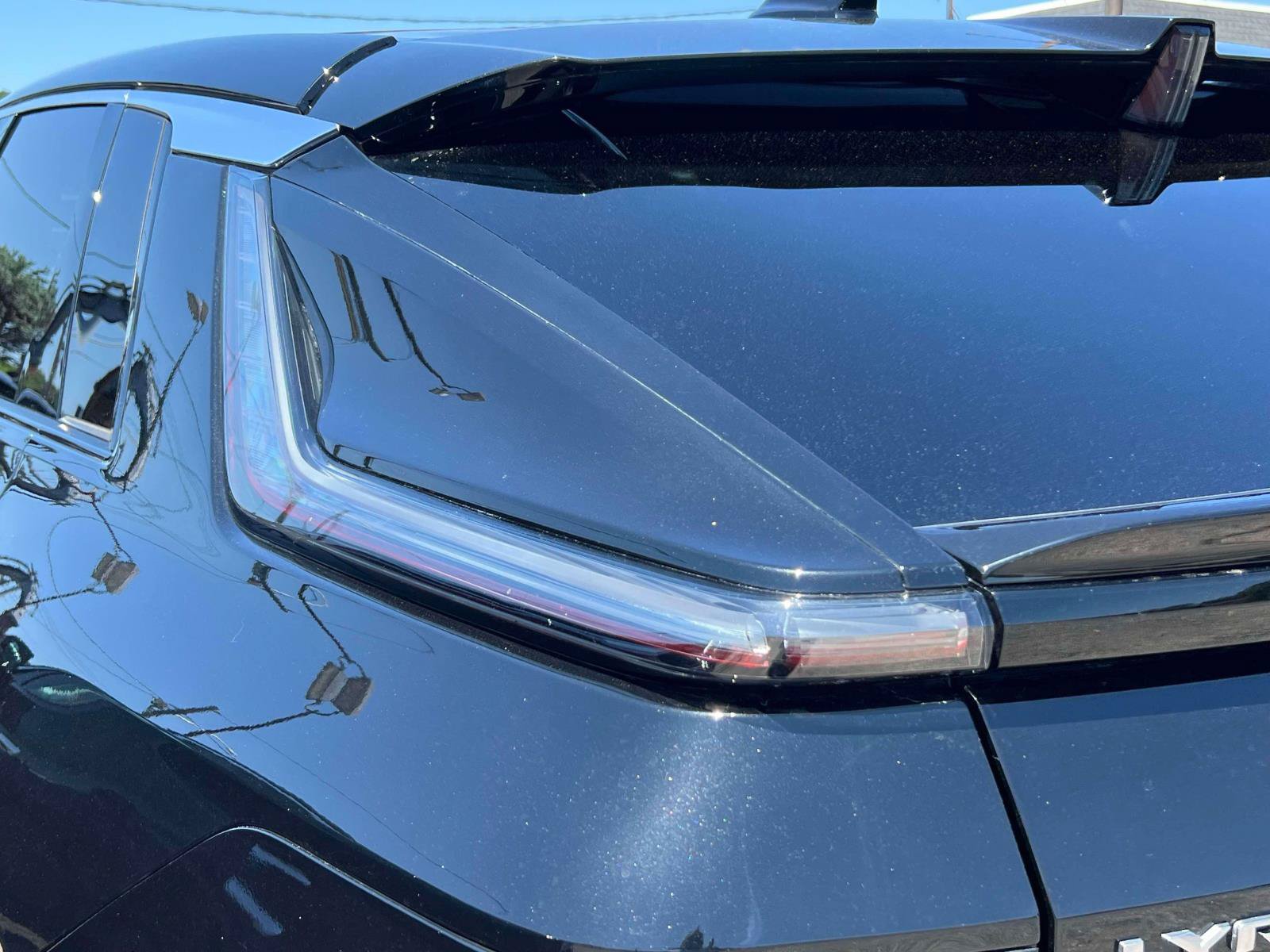 Used 2024 Cadillac Lyriq Tech AWD/4WD image 9