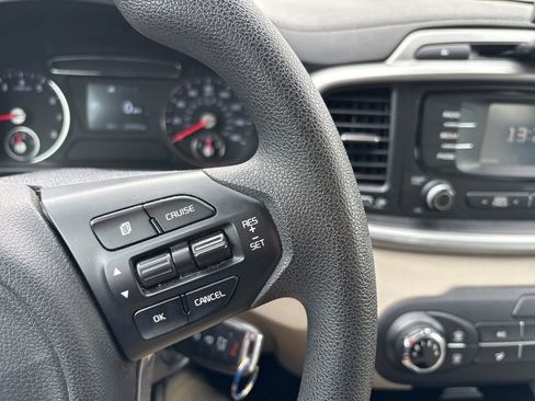 Used 2017 Kia Sorento AWD image 14