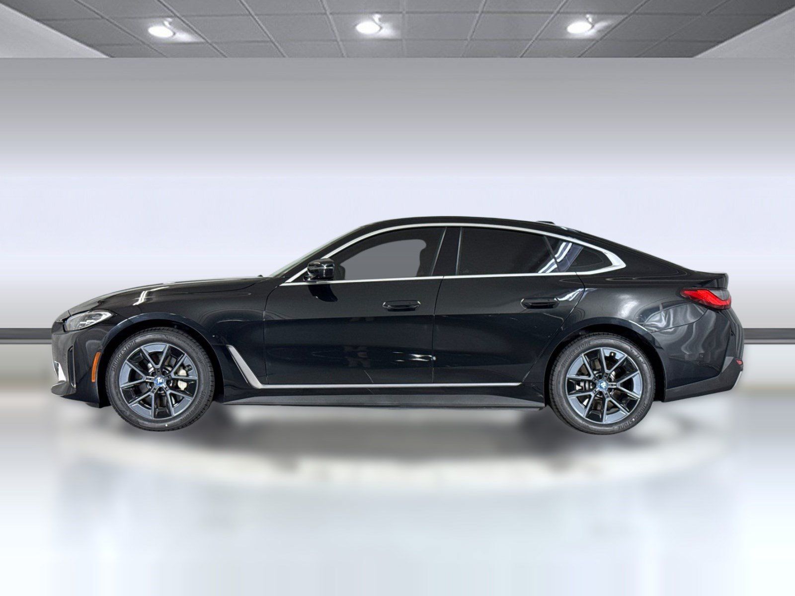 Certified 2024 BMW i4 eDrive35 w/ Premium Package RWD image 2