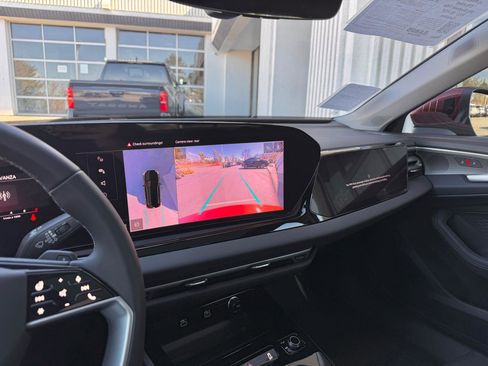 Used 2025 Audi A5 2.0T Prestige w/ 19" Wheel Package image 6